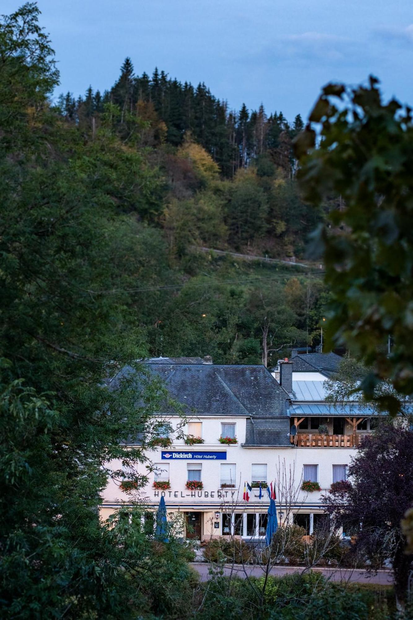 Hotel Huberty Kautenbach Bagian luar foto