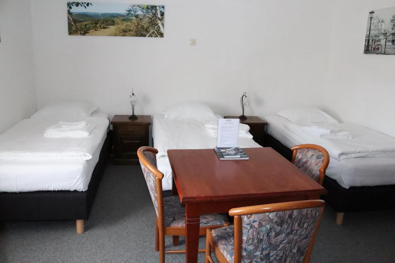 Hotel Huberty Kautenbach Bagian luar foto