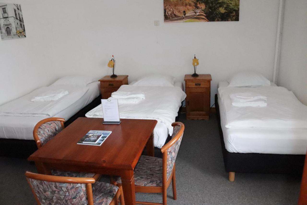 Hotel Huberty Kautenbach Bagian luar foto